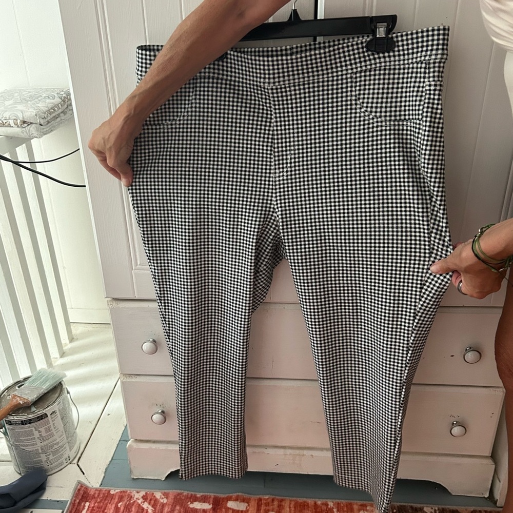 Time and Tru Classic Houndstooth Pants, elastic waistband with pockets - Picture 5 of 5